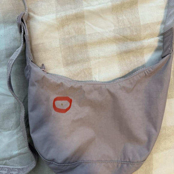 Small nylon crescent Baggu - Picture 2 of 7